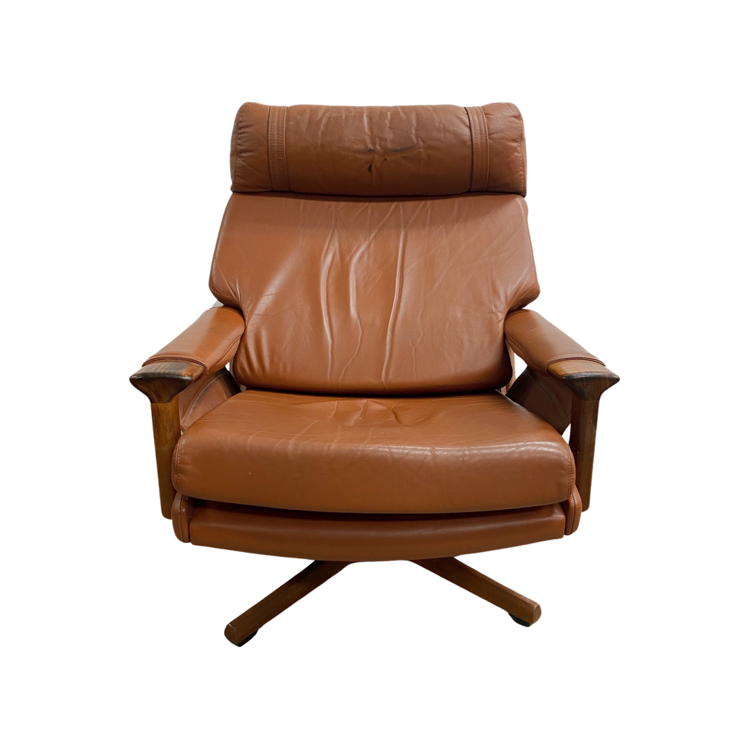 Mid Century Tessa T21 Swivel Leather Armchair