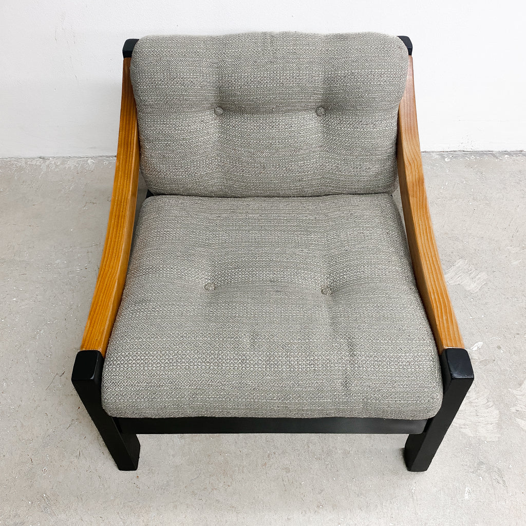 1970's Mid Century Armchair In The Style of Vico Magistretti