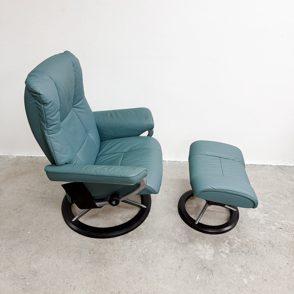 Ecornes Norwegian Stressless Leather Armchair Recliner With Footstool