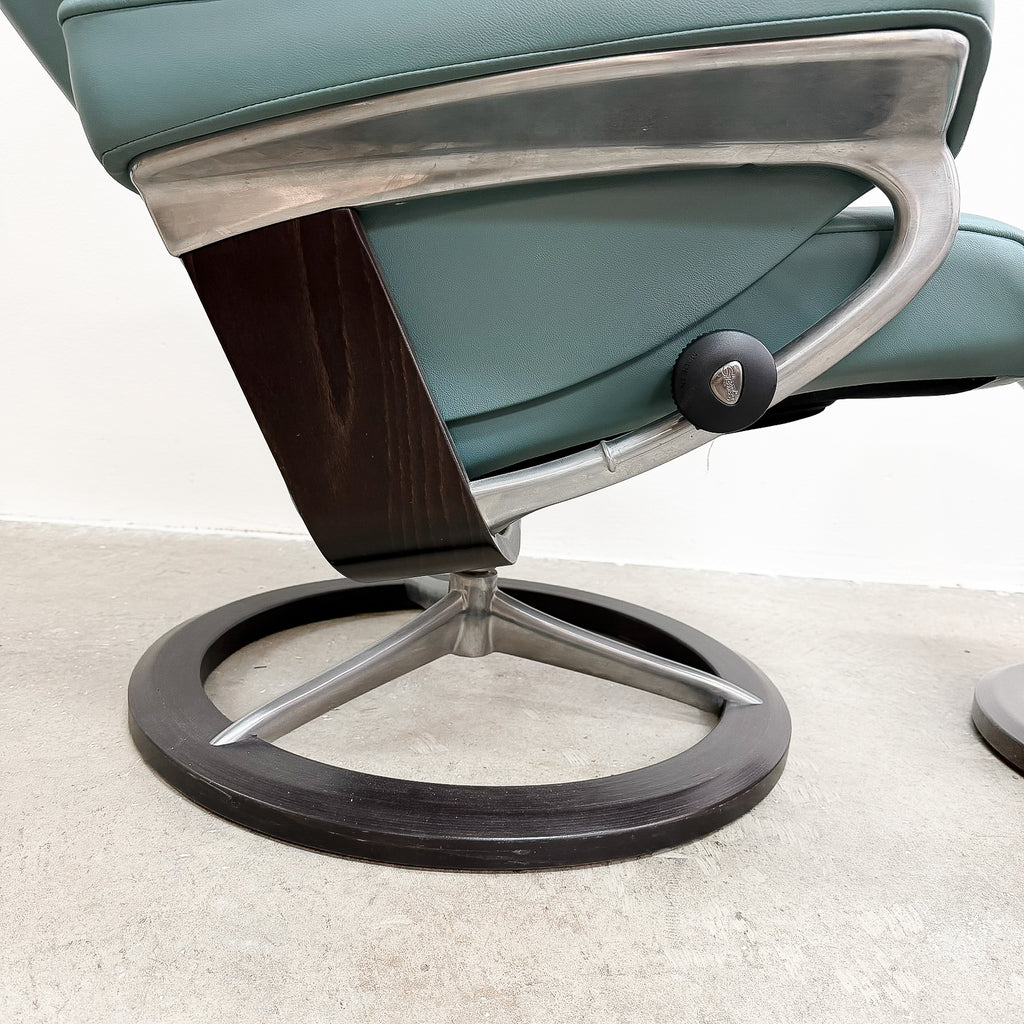 Ecornes Norwegian Stressless Leather Armchair Recliner With Footstool