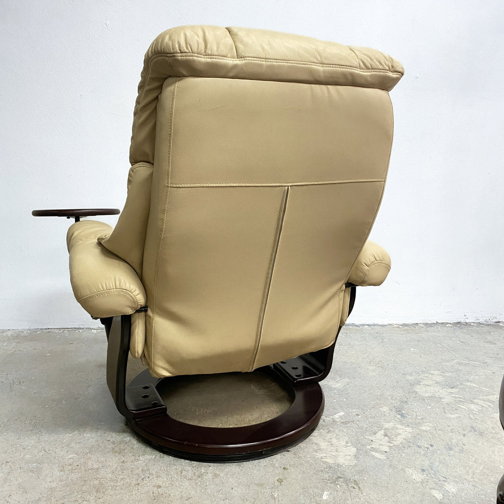 Ekornes Stressless Leather Recliner with Swivel Base and Table