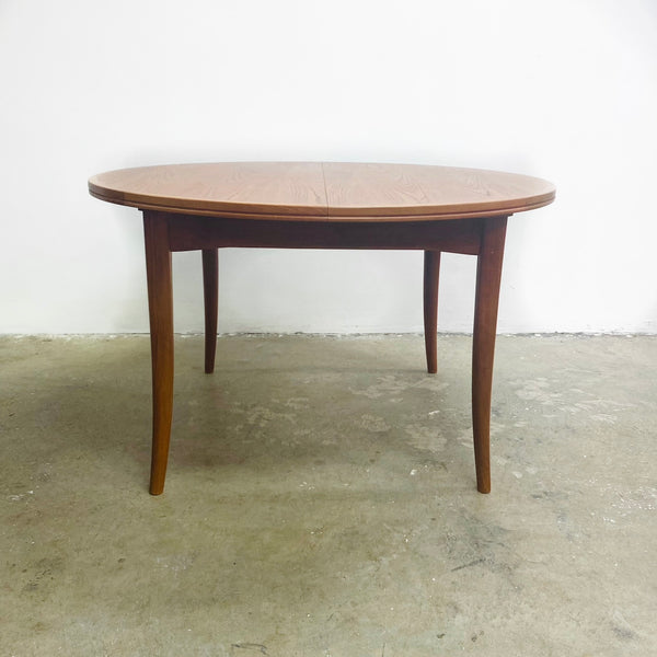 Beautiful Mid Century Parker Round Extension Dining Table