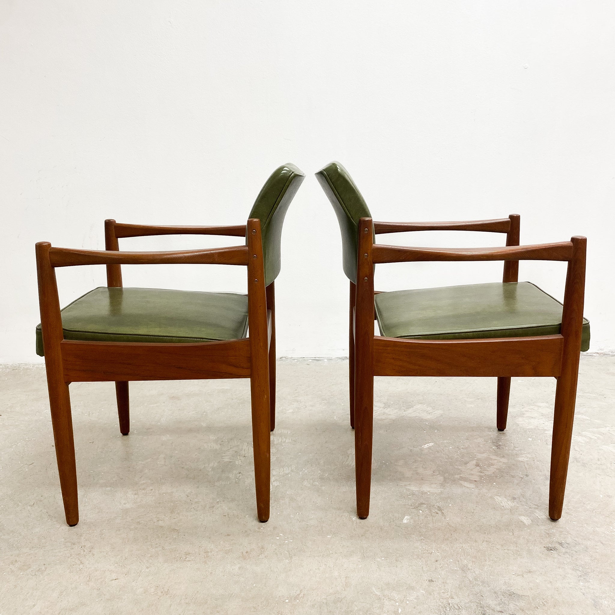 Set Of 6 Green Chiswell Dining Chairs Circa 1973– The Design Ark