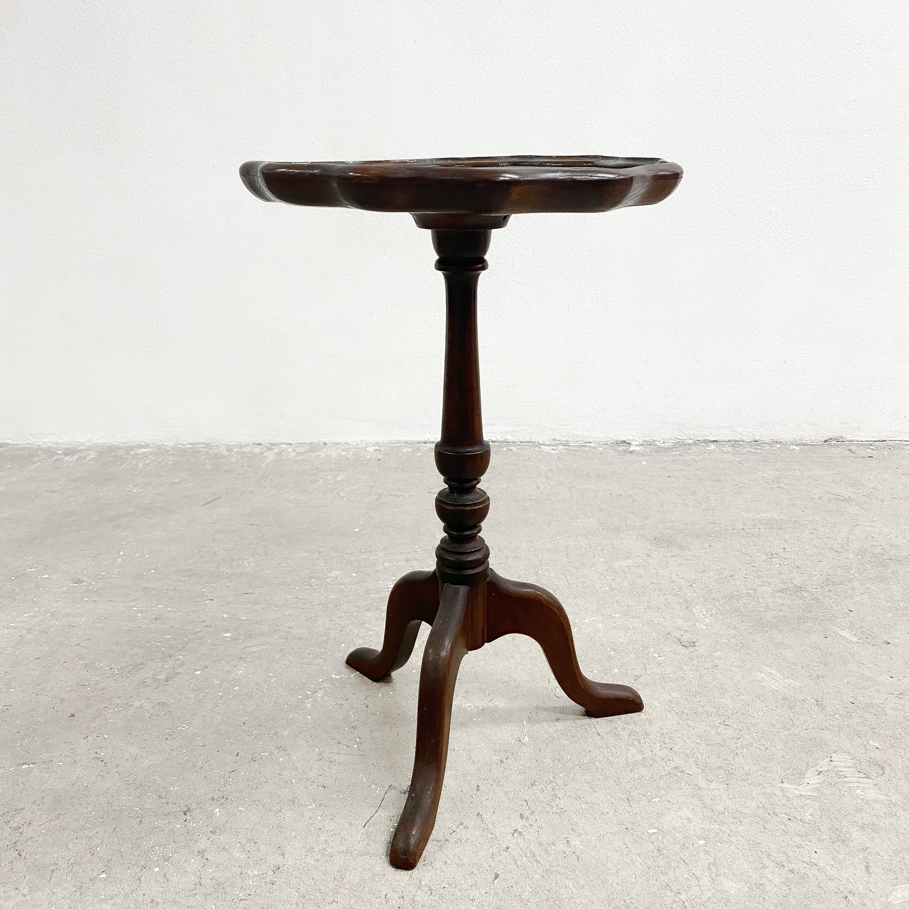 Pair Of Antique Australian Cedar Occasional Side Tables– The Design Ark