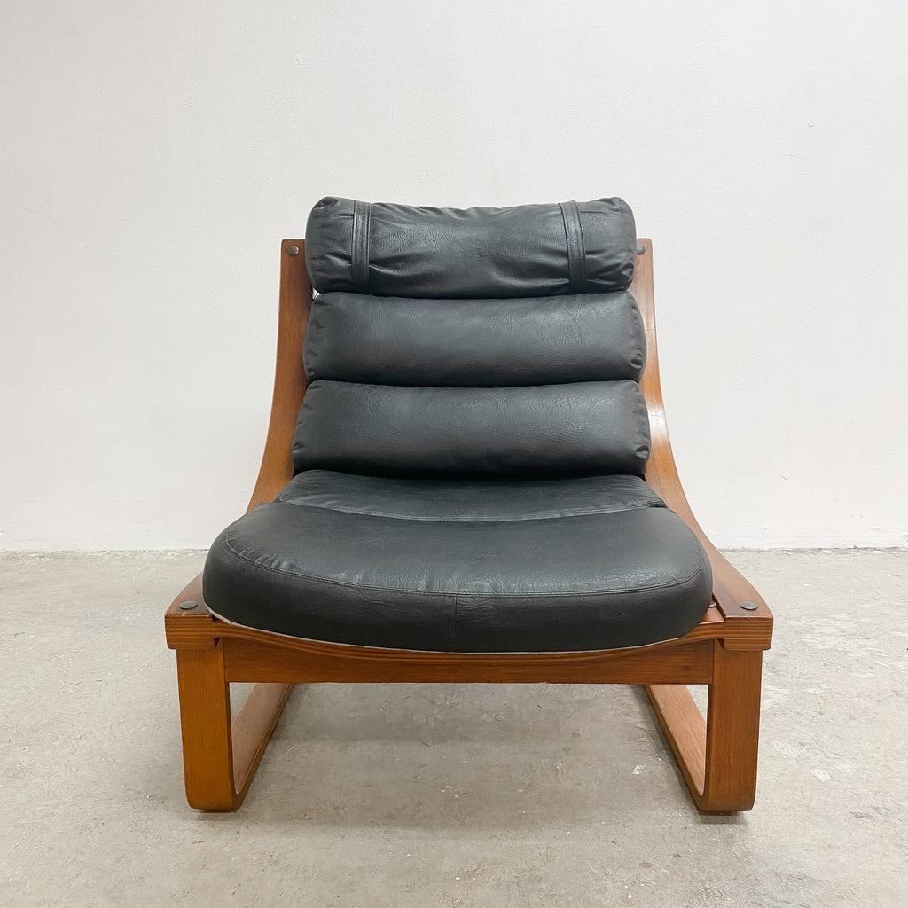 Mid Century Black Vinyl Tessa T4 Lounge Chair