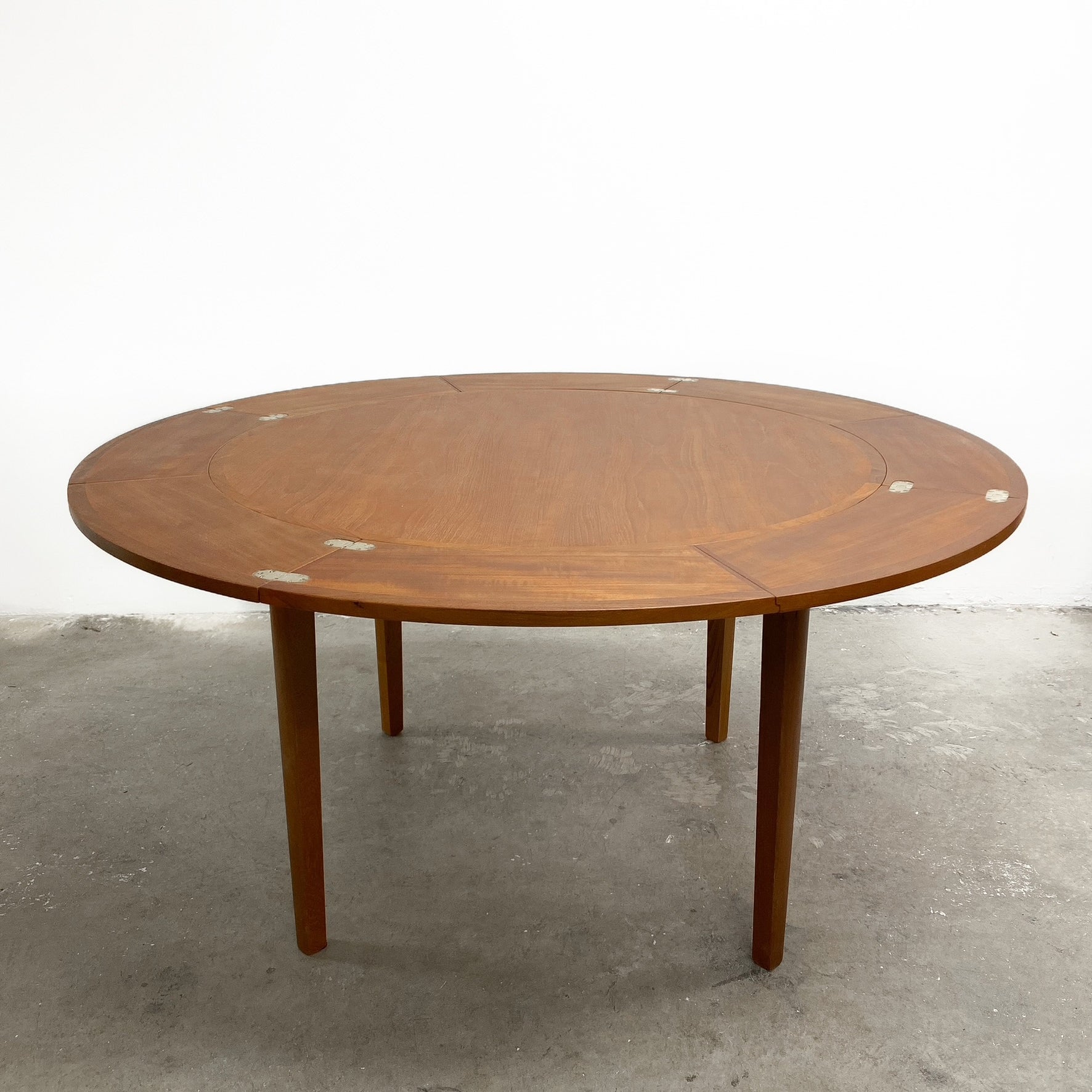 Mid Century Rare Circular TH Brown Extension Dining Table– The Design Ark