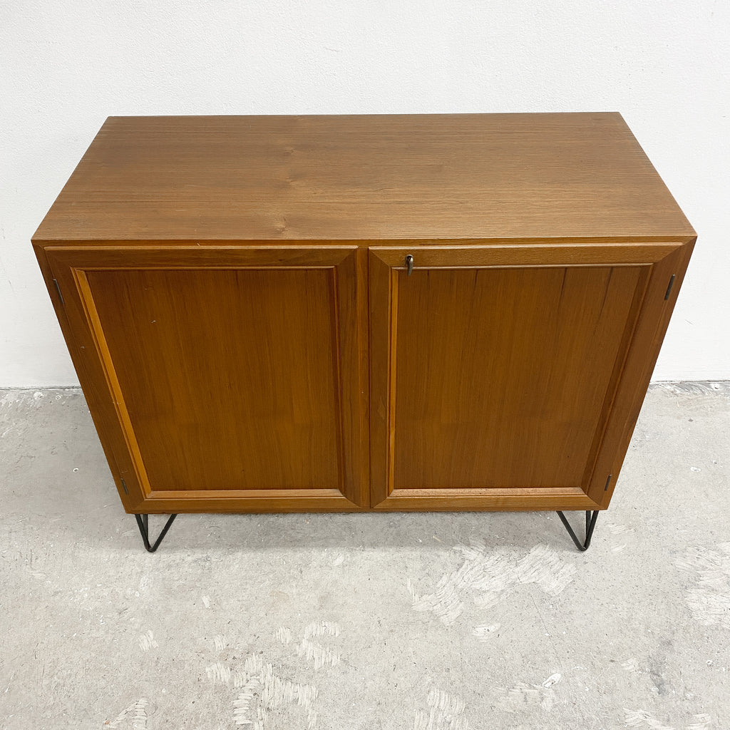 Mid Century Compact Sideboard Cabinet