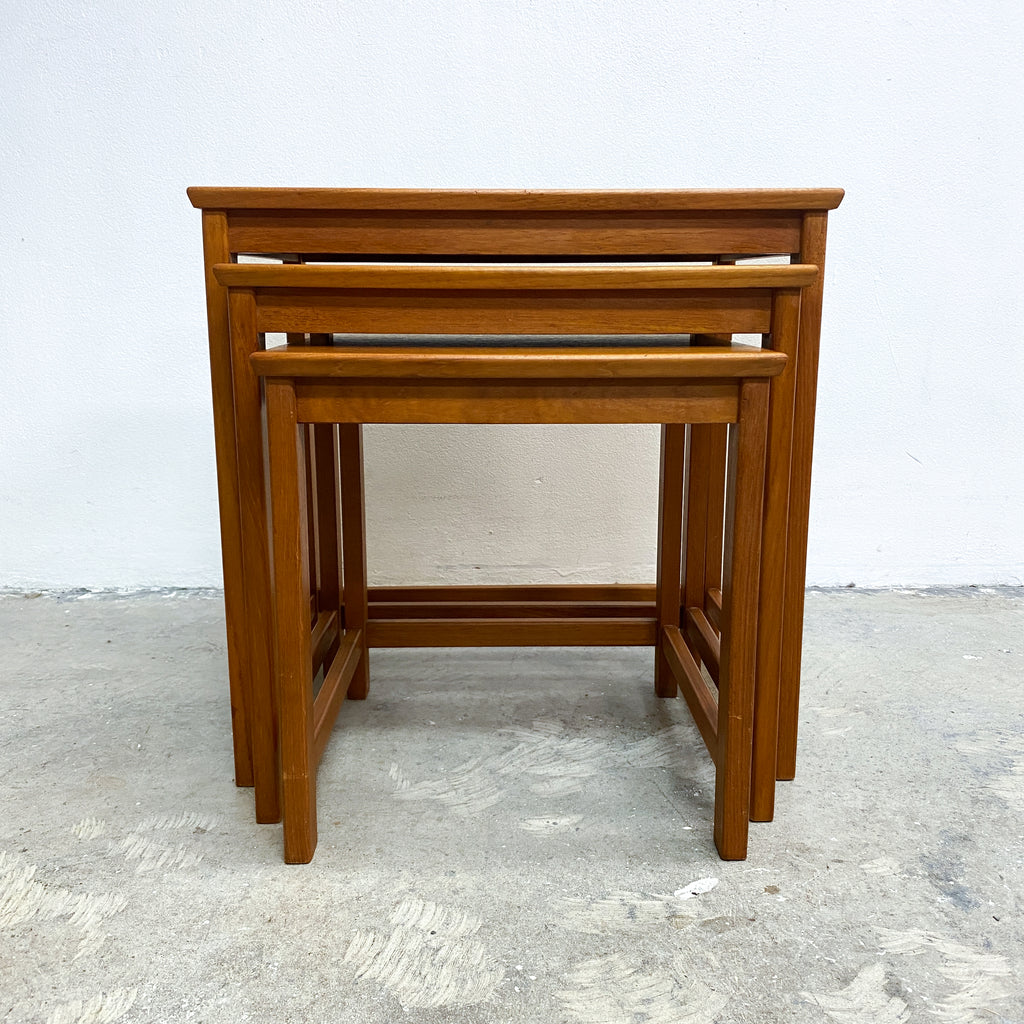 MidCenturyParkerNestof3Sidetables.1