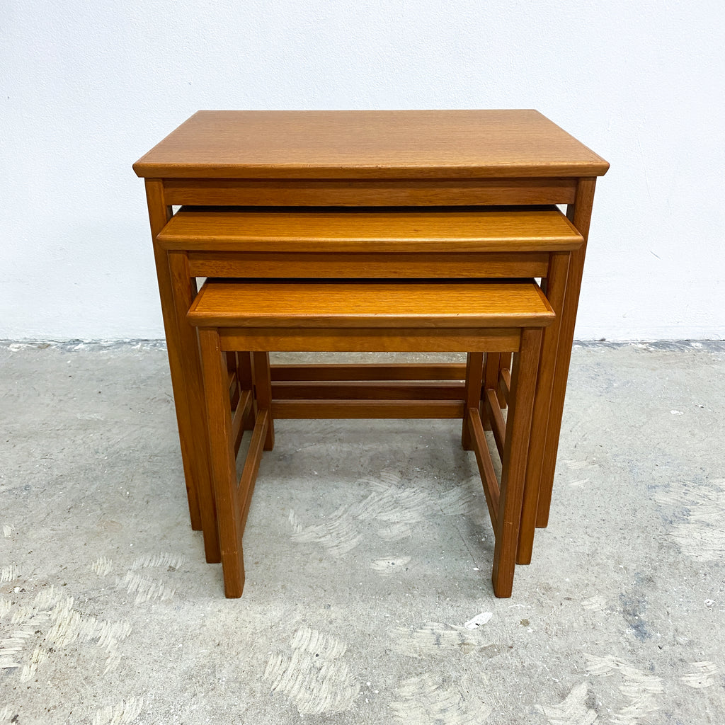 MidCenturyParkerNestof3Sidetables.1