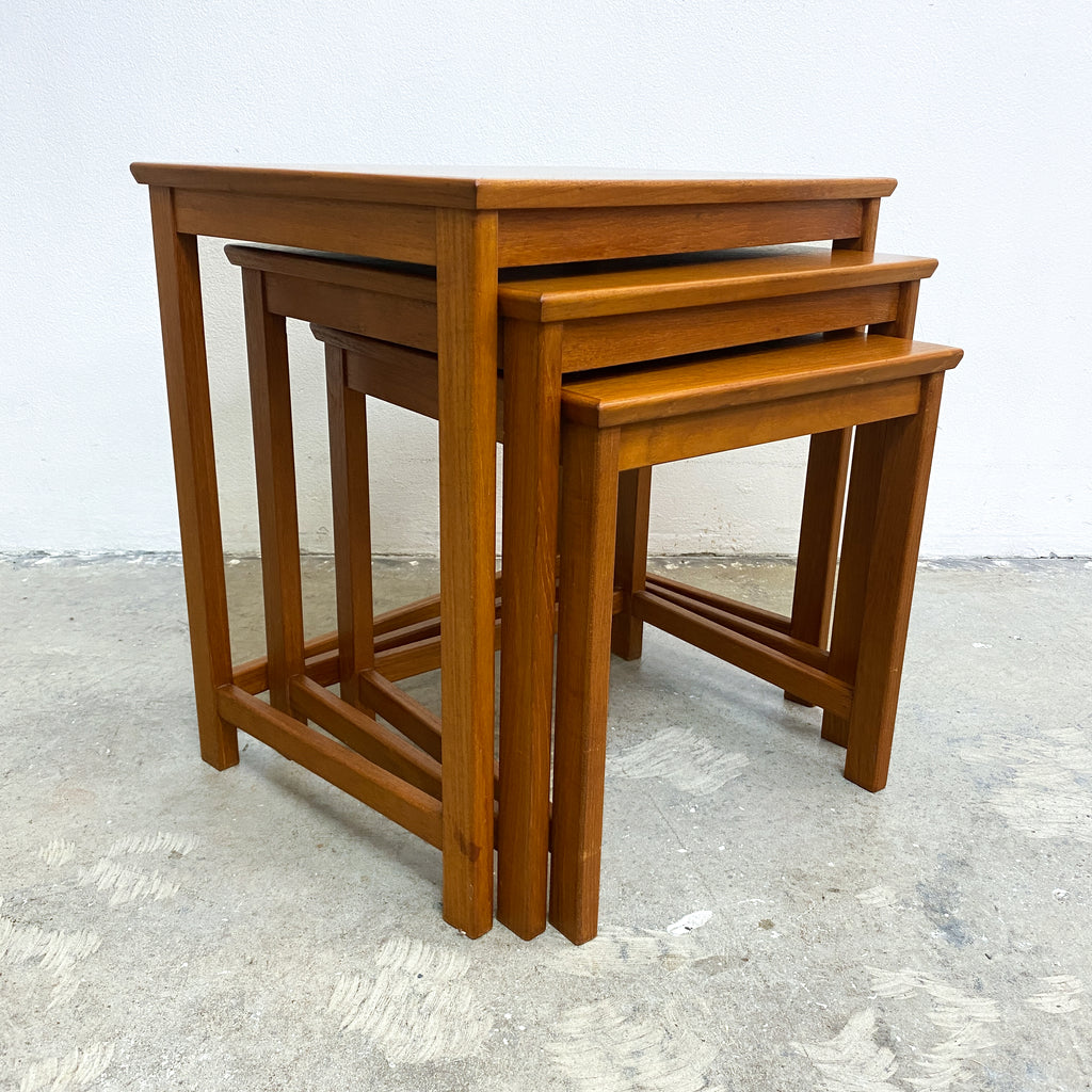MidCenturyParkerNestof3Sidetables.1