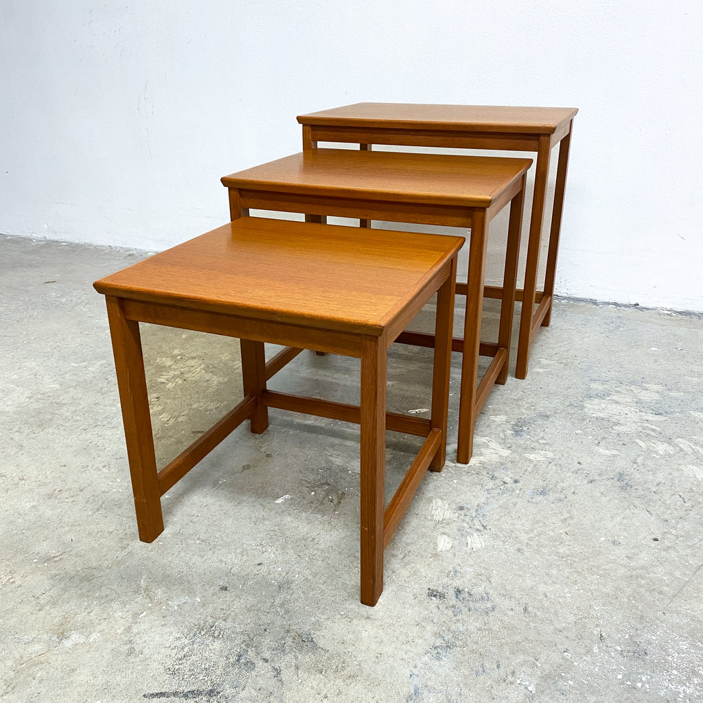 MidCenturyParkerNestof3Sidetables.1
