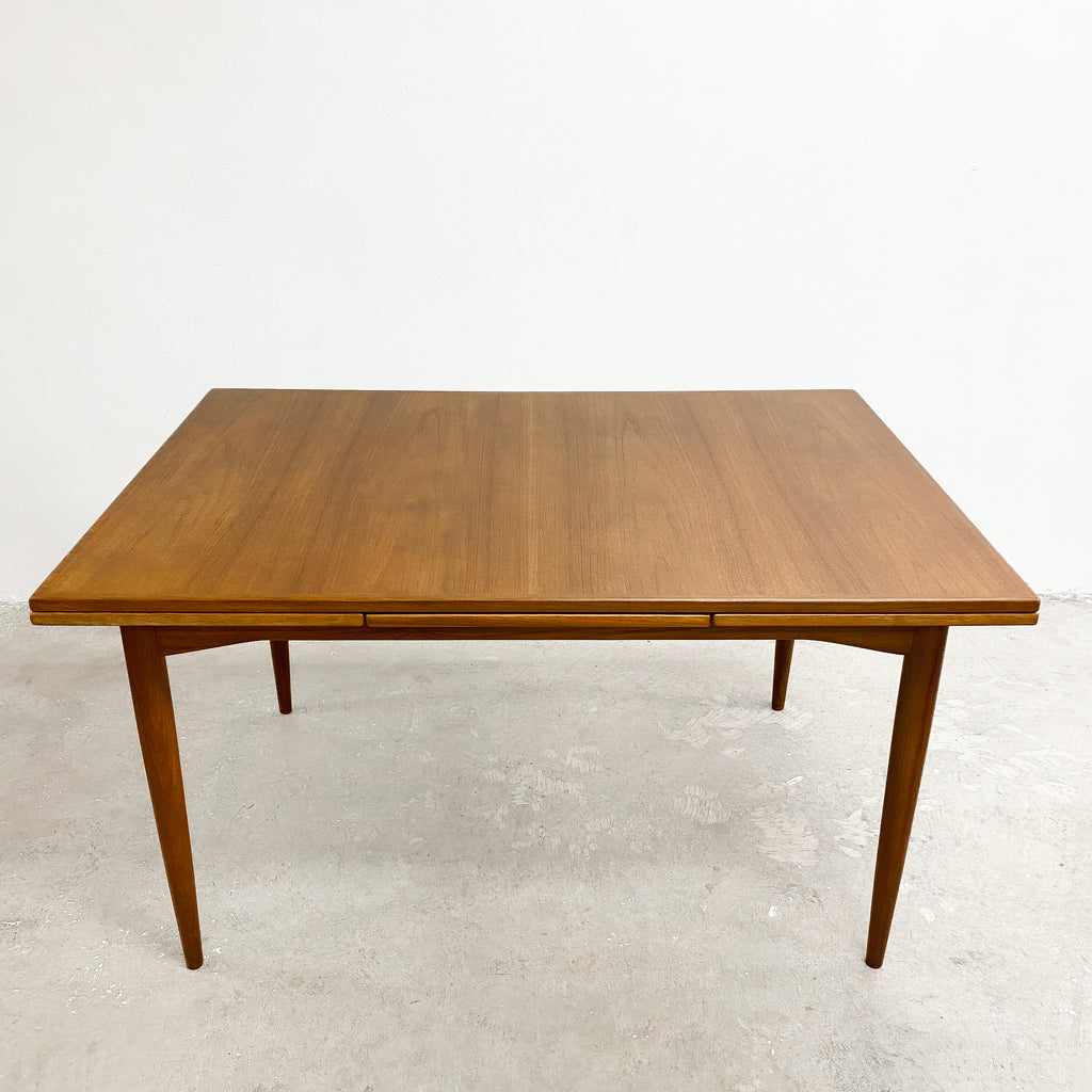 Mid Century Parker Rectangular Parker Extension Dining Table