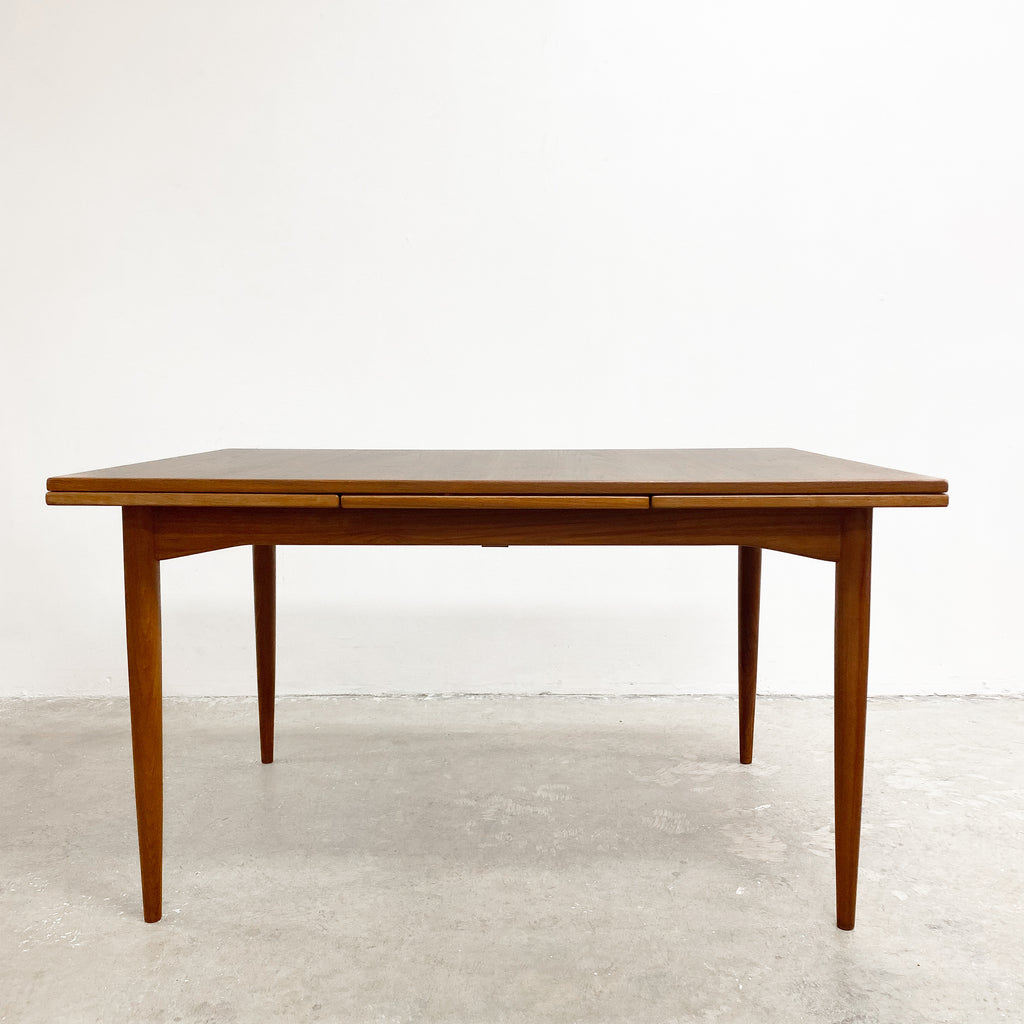 Mid Century Parker Rectangular Parker Extension Dining Table