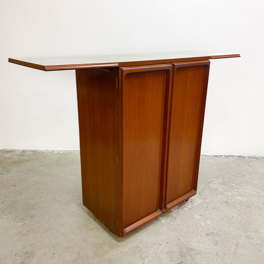 Mid Century Teak Chiswell Cocktail Drinks Cabinet Bar Trolley on Castors