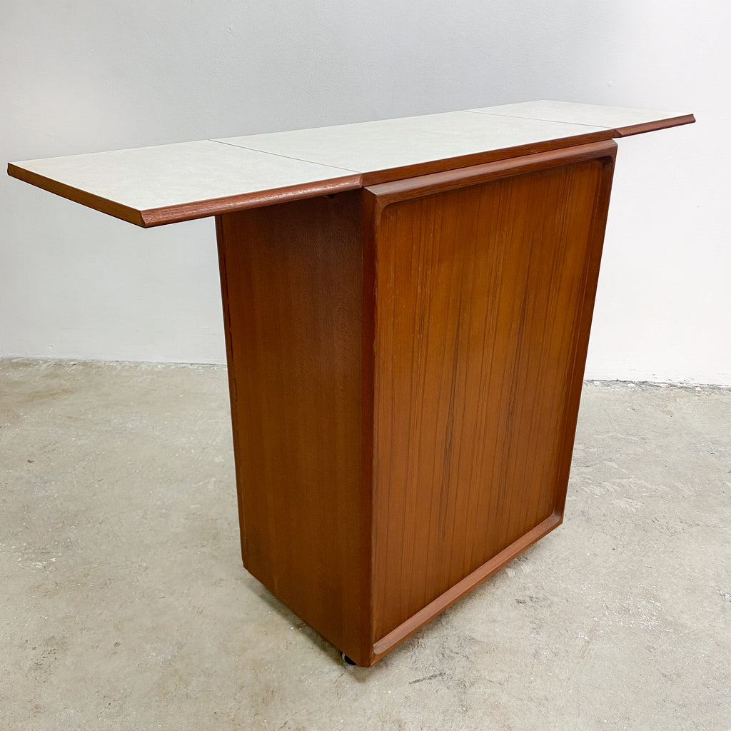 Mid Century Teak Chiswell Cocktail Drinks Cabinet Bar Trolley on Castors
