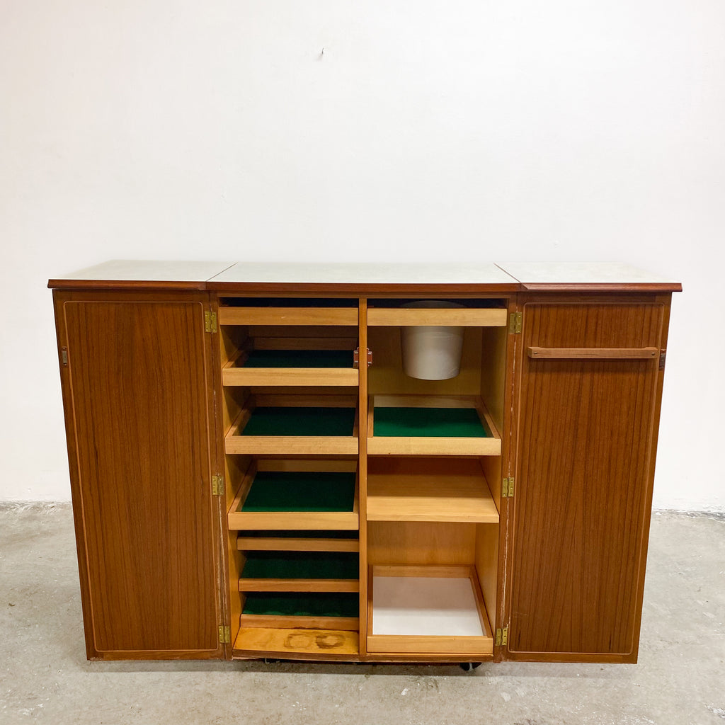 Mid Century Teak Chiswell Cocktail Drinks Cabinet Bar Trolley on Castors