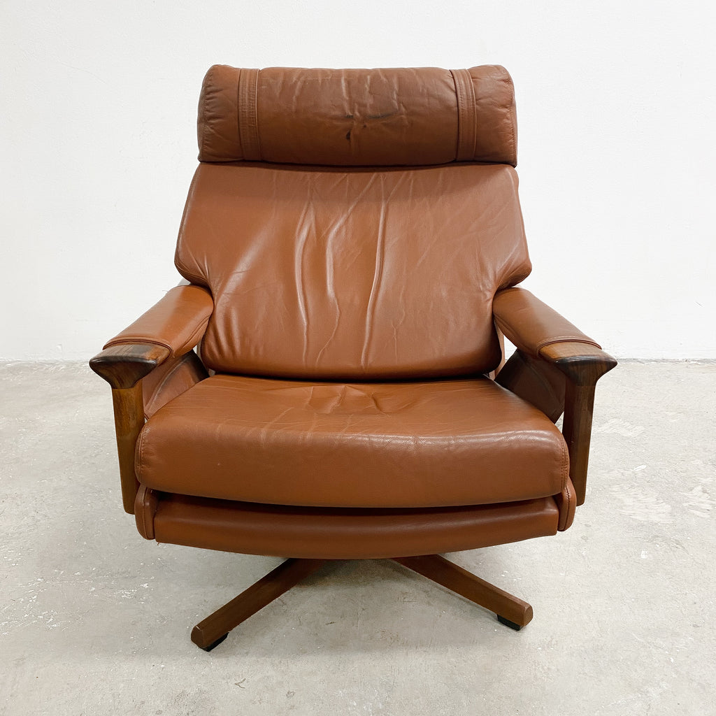 Mid Century Tessa T21 Swivel Leather Armchair
