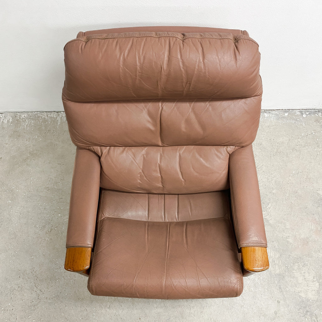 Mid Century Tessa T 21 Swivel Leather Armchair