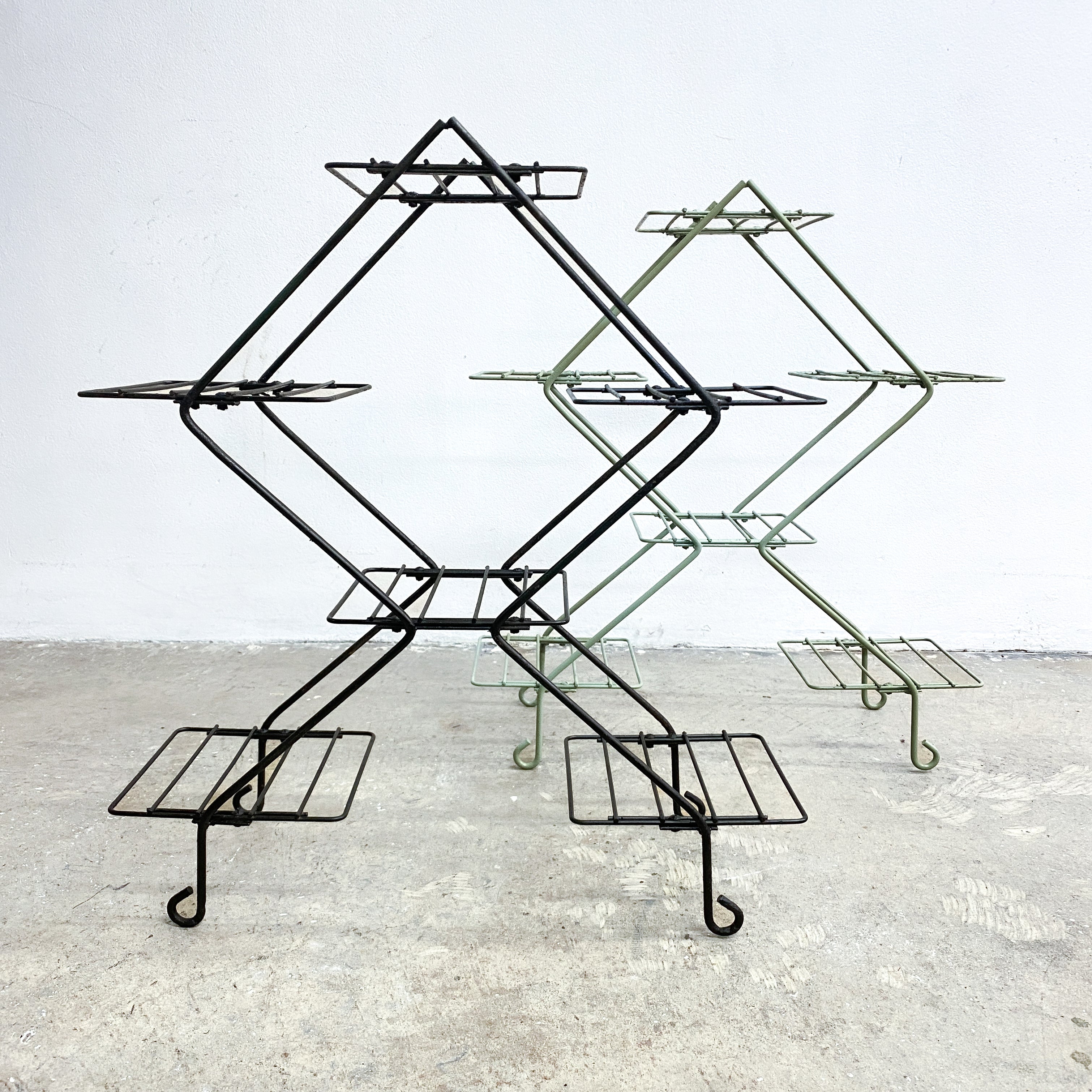 Mid century Modern Metal Wire 4 Tier Plant Stand– The Design Ark