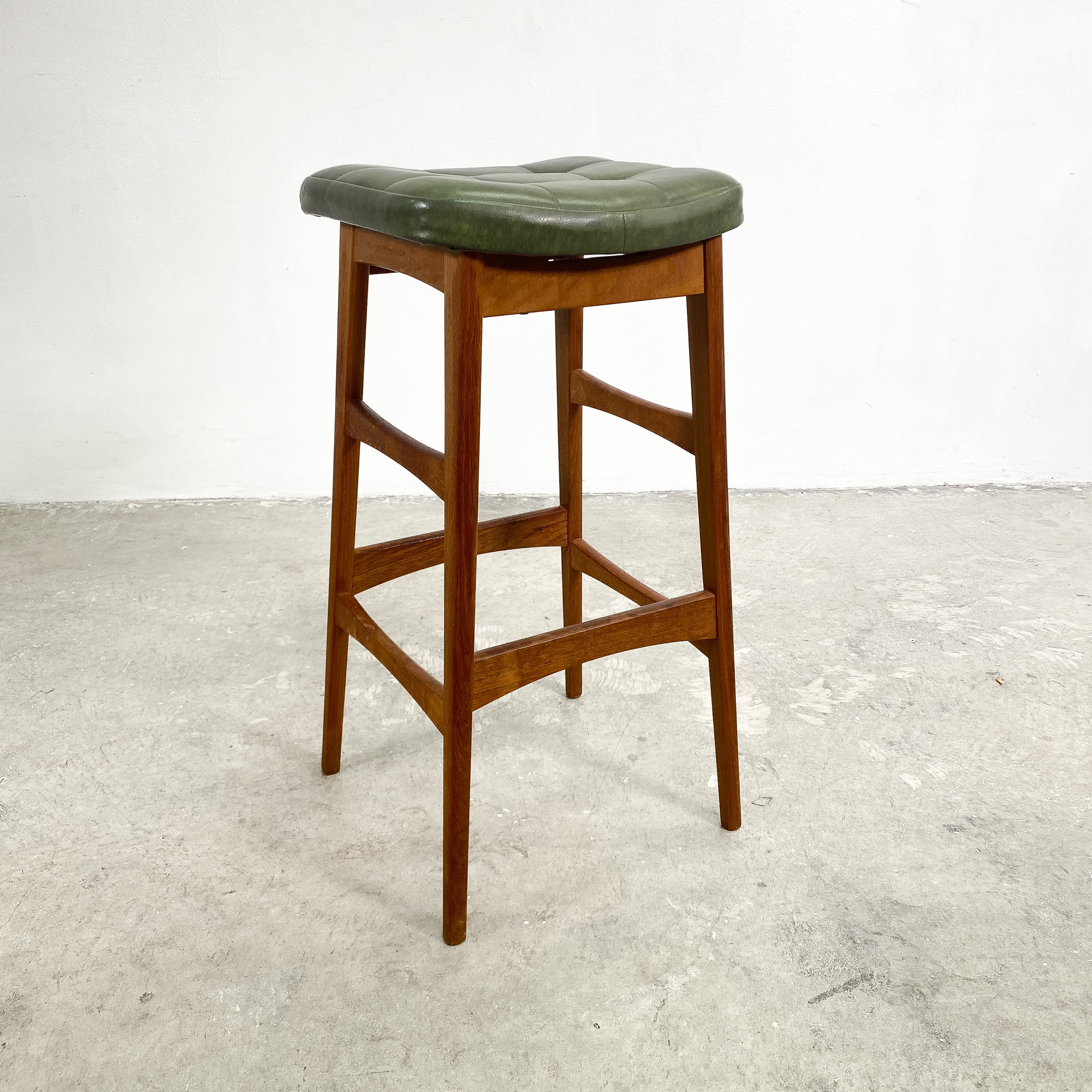 Original Mid Century TH Brown Kitchen Bar Stools 4 Available– The ...