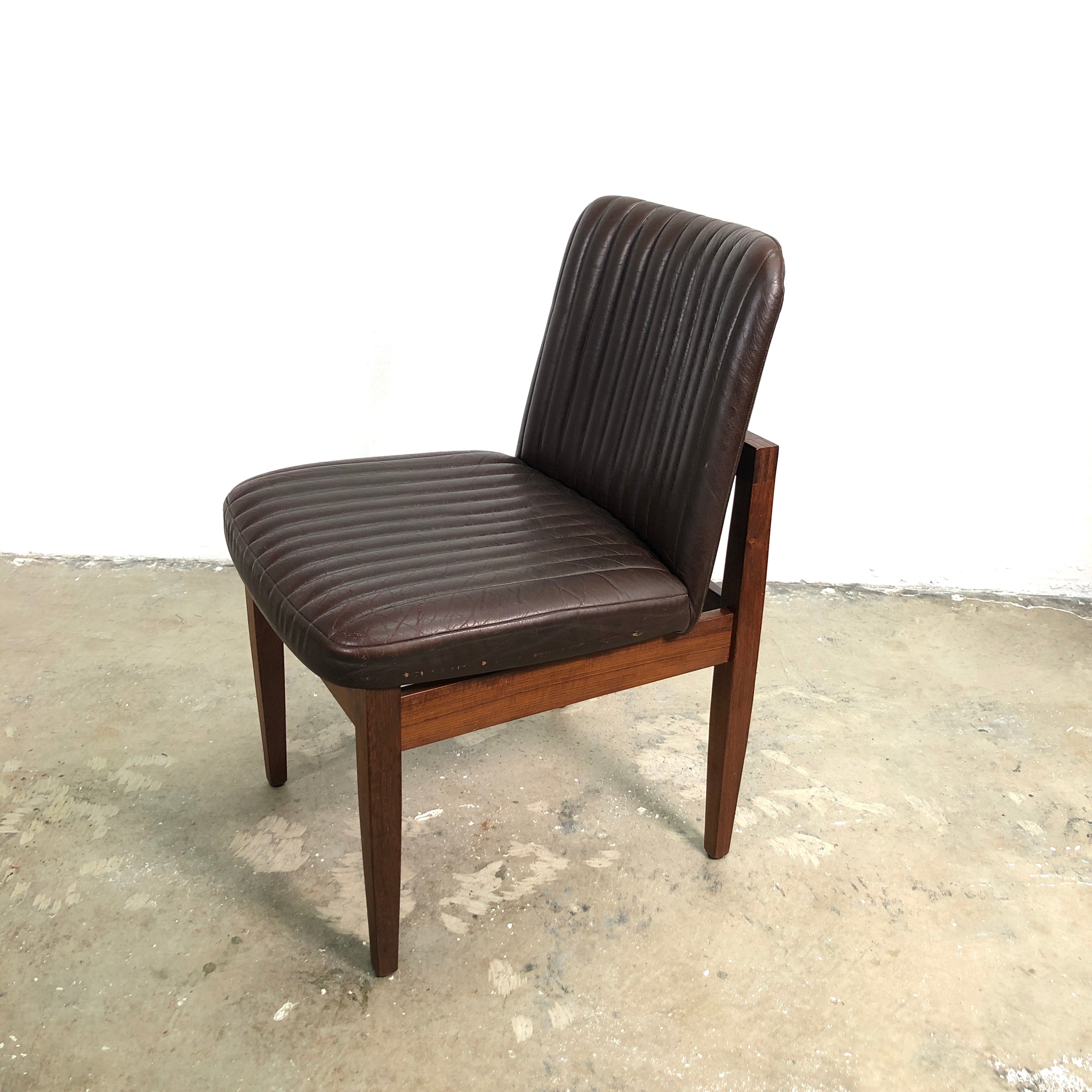 70s style desk chair