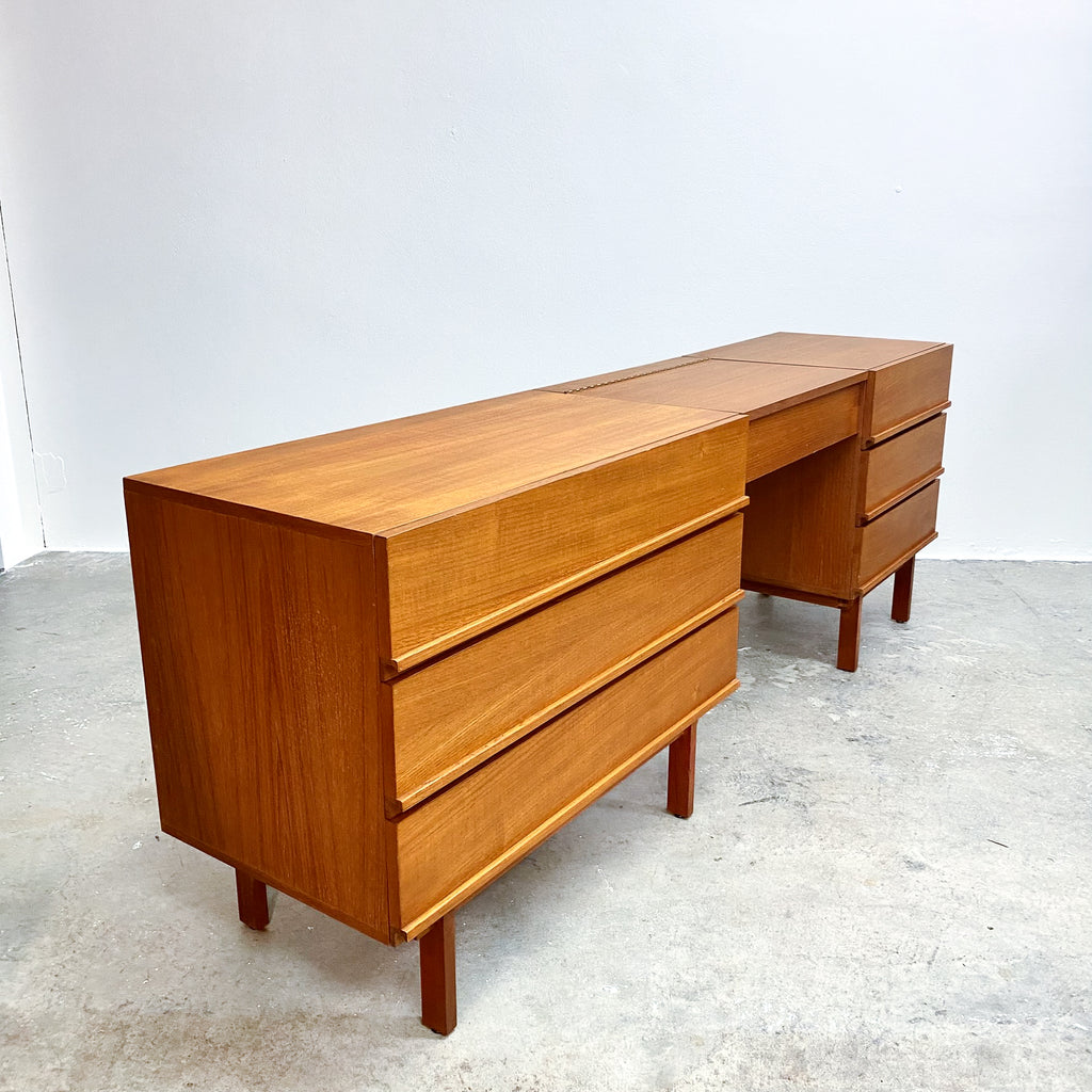 Rare Mid Century Parker Lip Handle Dressing Table