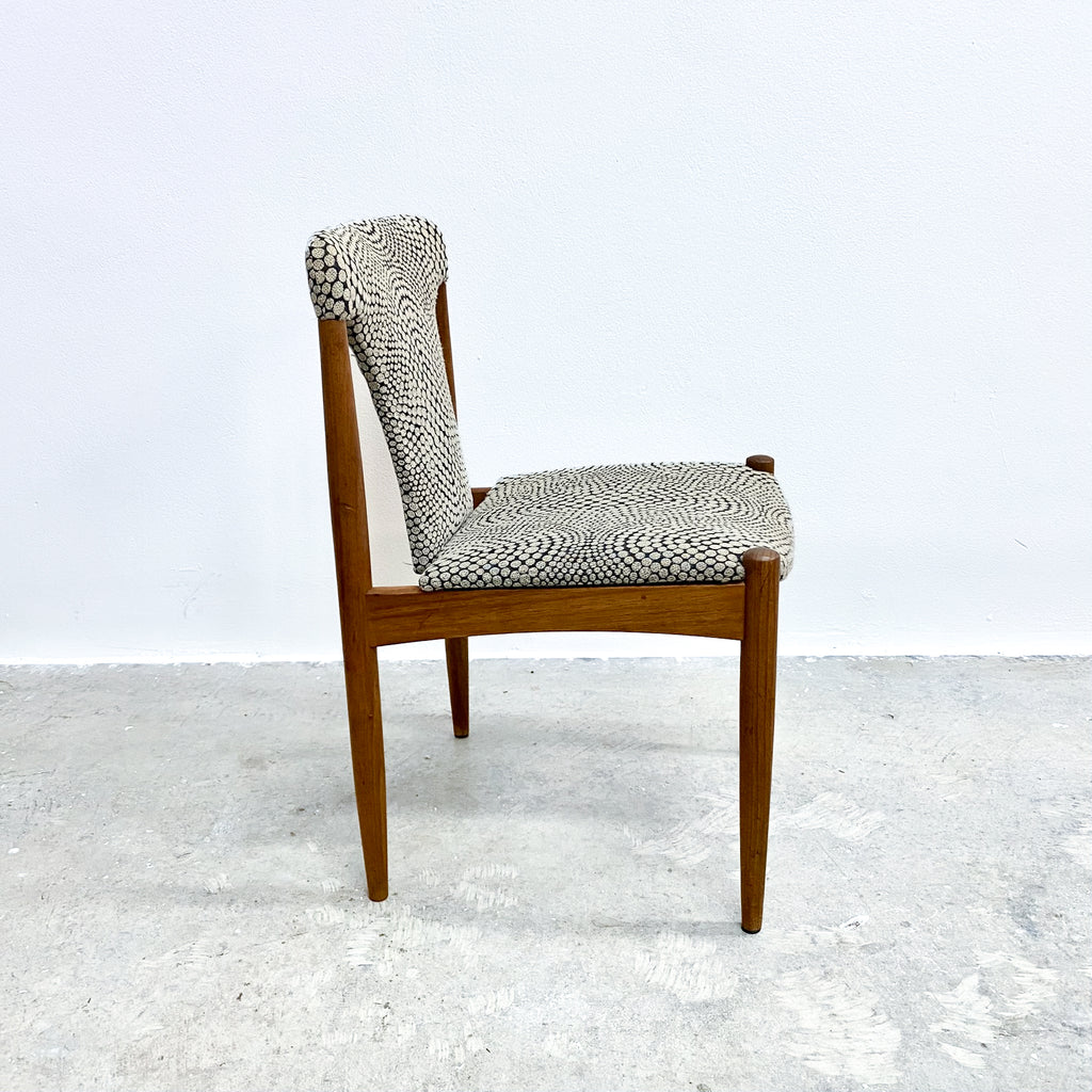 Set 4 1970's Mid Century T Back Dining Chairs