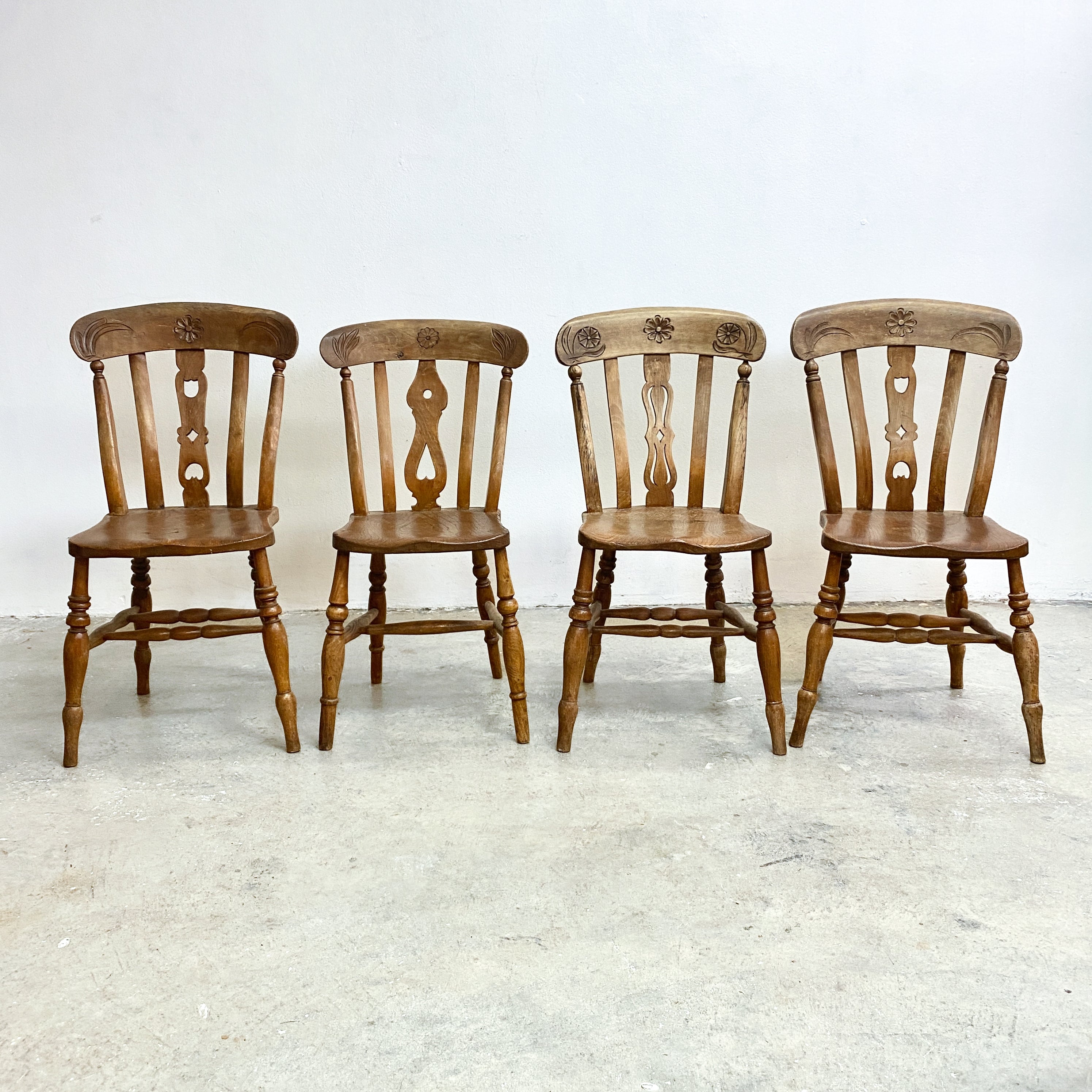 Set 4 Victorian Antique Windsor Farmhouse Wooden Dining Chairs– The ...