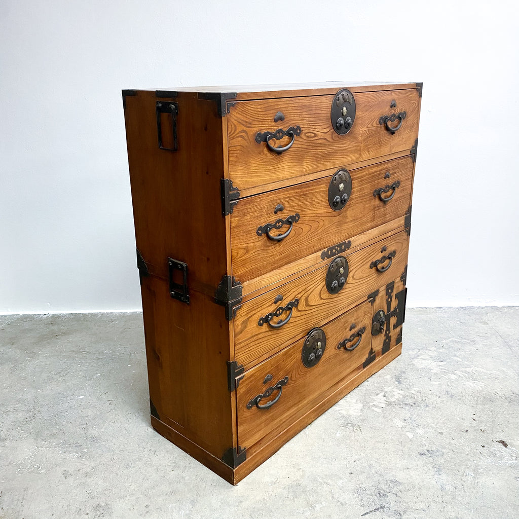 intageEarly20thCenturyJapaneseTansuChestOfDrawers