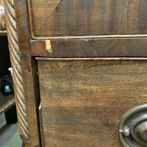 Antique Victorian Chest of Drawers