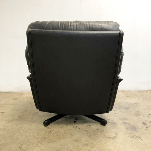  Black Leather Tessa T21 Swivel Armchair