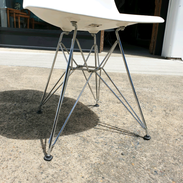DSR Vitra Eames Set of Six Dining Chairs