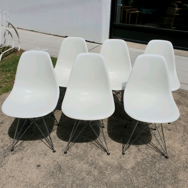 DSR Vitra Eames Set of Six Dining Chairs