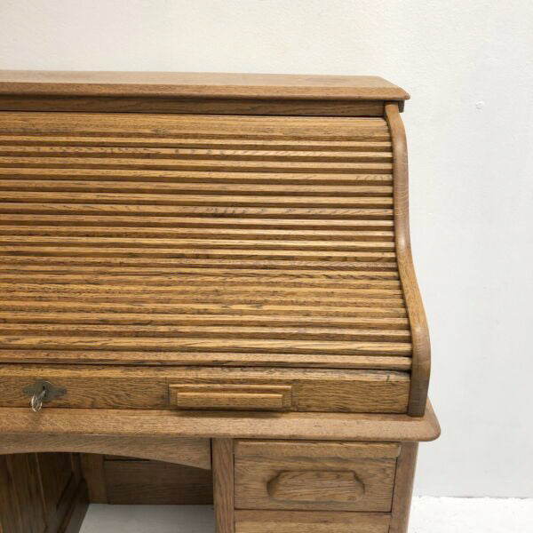Early 20th Century American Oak Roll Top Desk