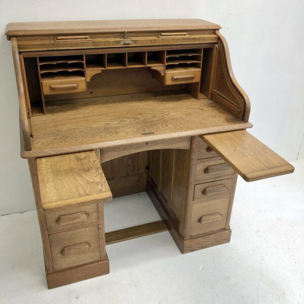 Early 20th Century American Oak Roll Top Desk
