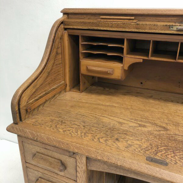 Early 20th Century American Oak Roll Top Desk