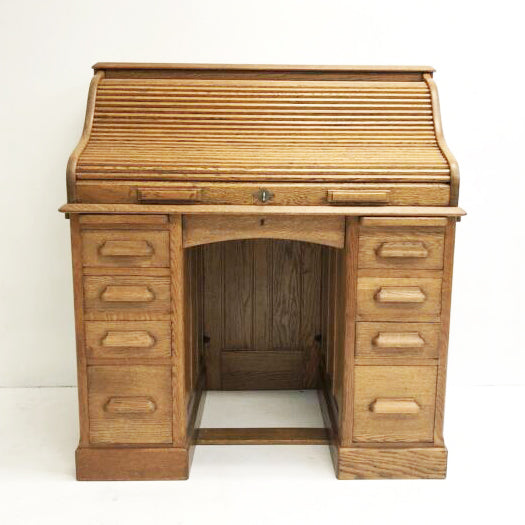 Early 20th Century American Oak Roll Top Desk