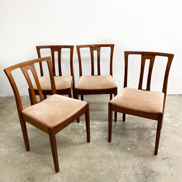 Suite of Six Slat Back Mid Century Dining Chairs By Catt Furniture