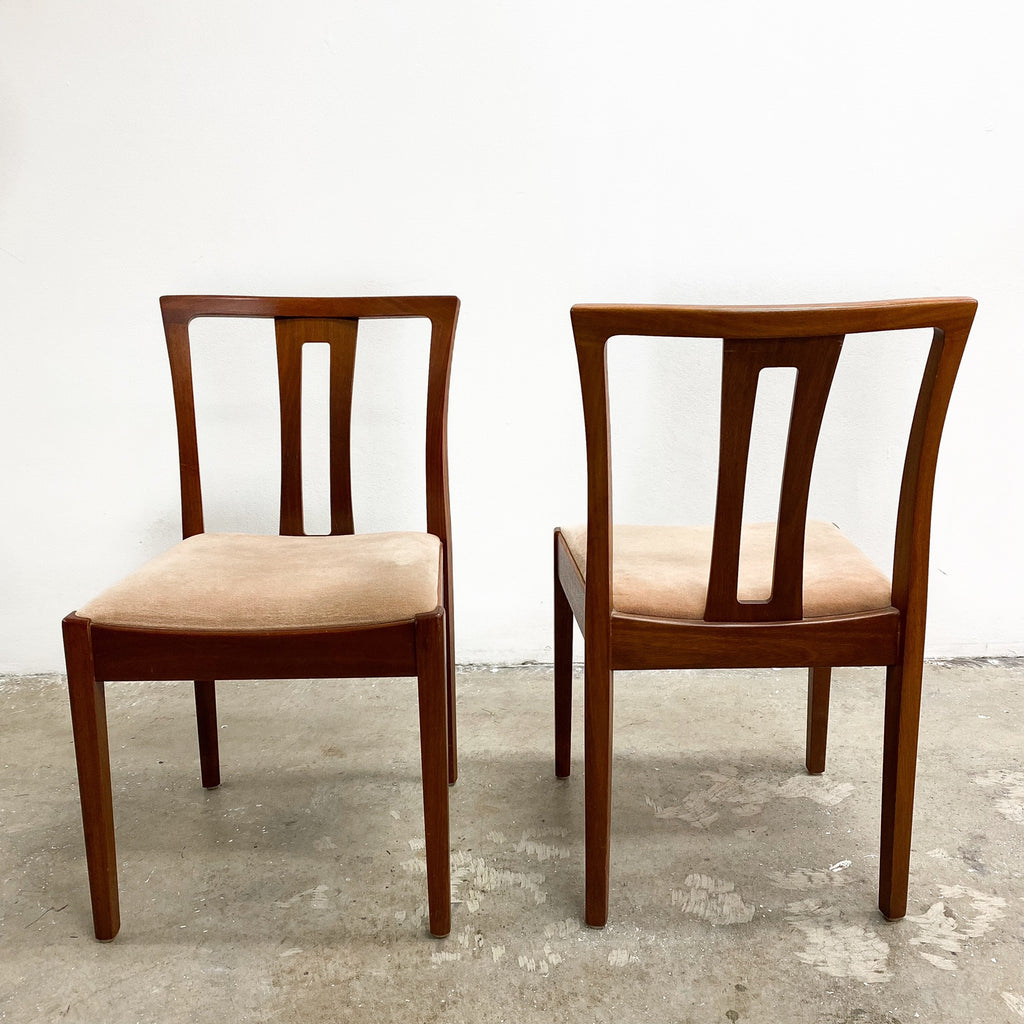 Suite of Six Slat Back Mid Century Dining Chairs By Catt Furniture