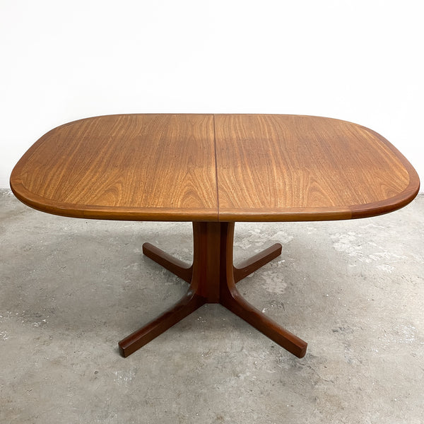 Oval Mid Century Catt Furniture Extension Dining Table