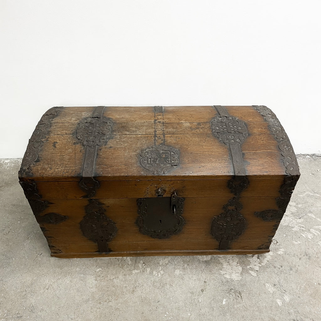 Antique 16th Century Dutch Oak Chest