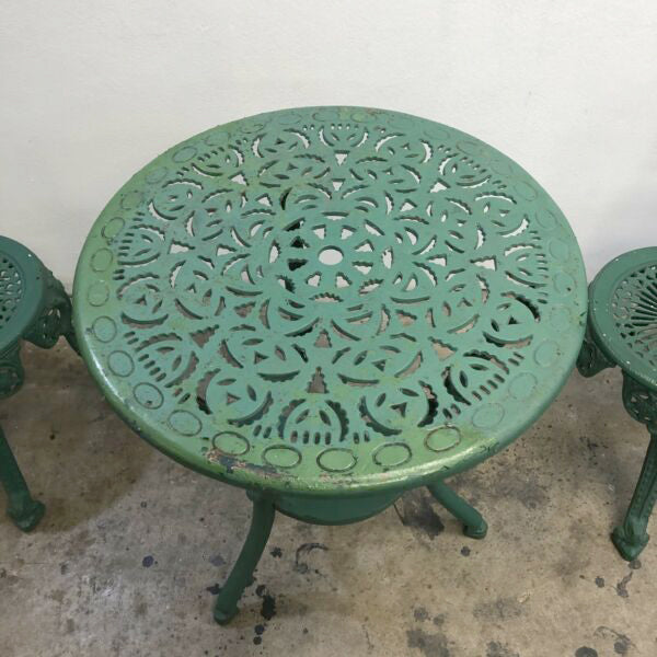 Heavy Duty Cast Iron Out Door Setting