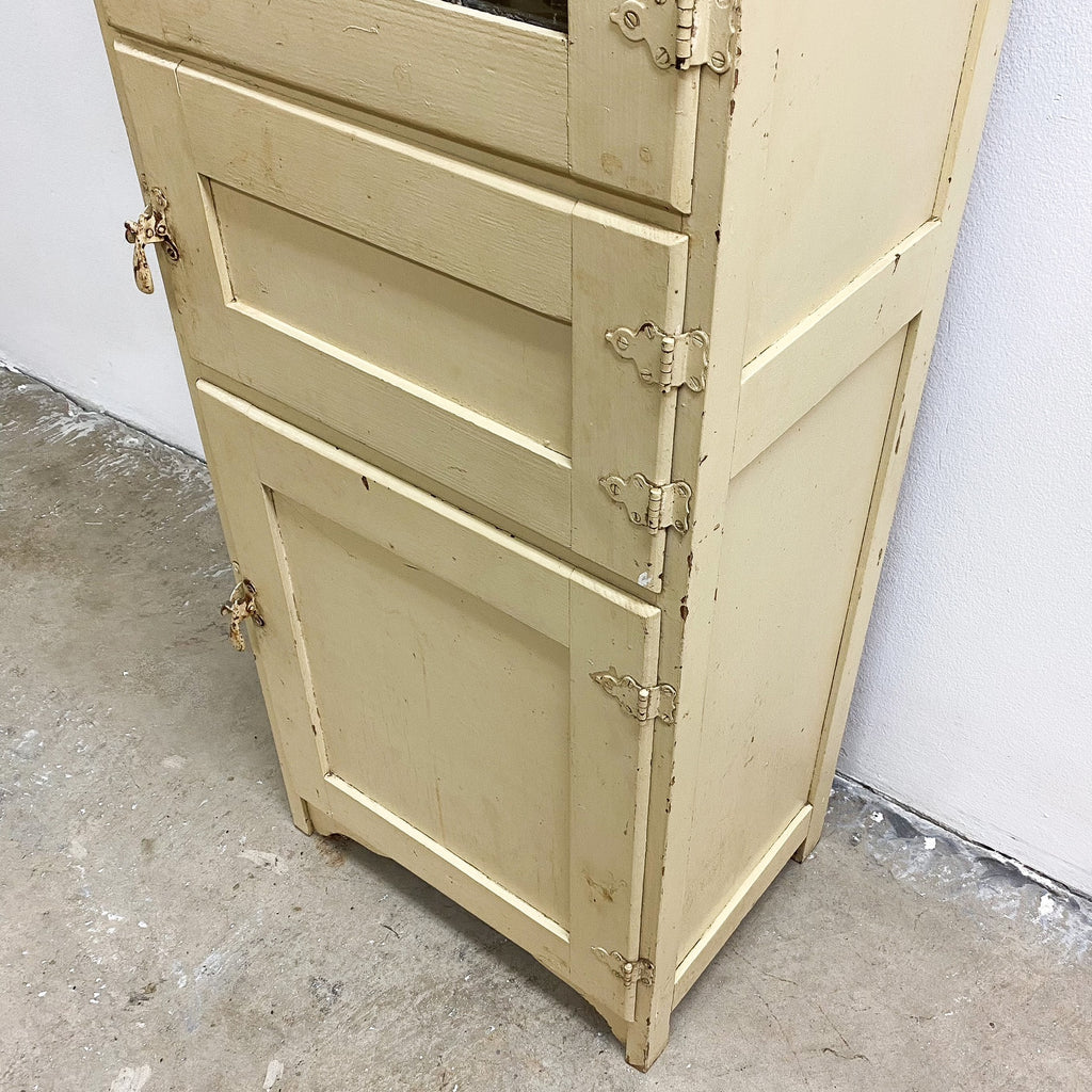 1930's Kitchen Vintage Dresser With Leadlight