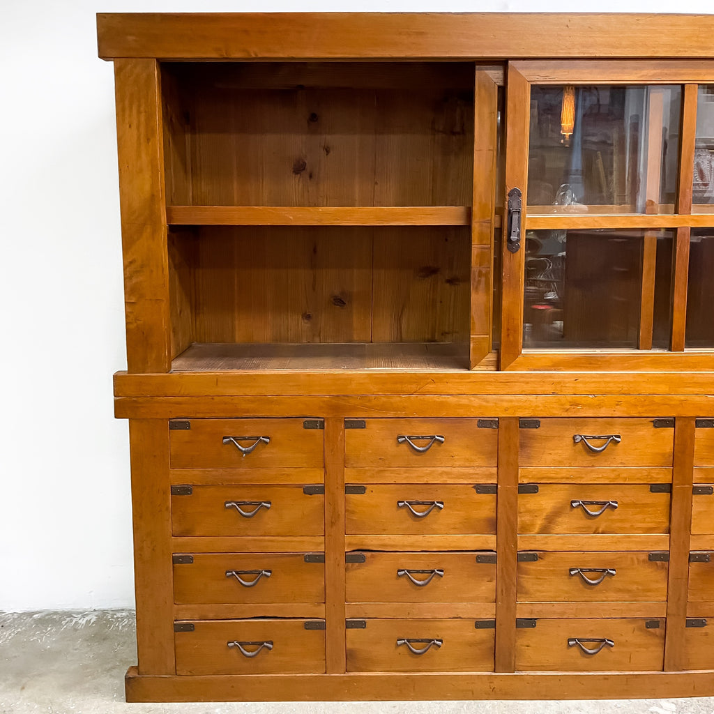 Early 20th Century Vintage Japanese Tansu Cabinet