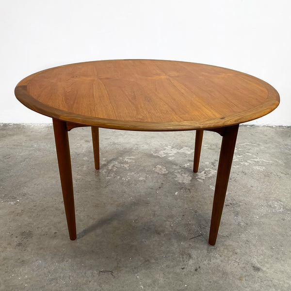 Restored Mid Century TH Brown Blackbean Teak Dining Table
