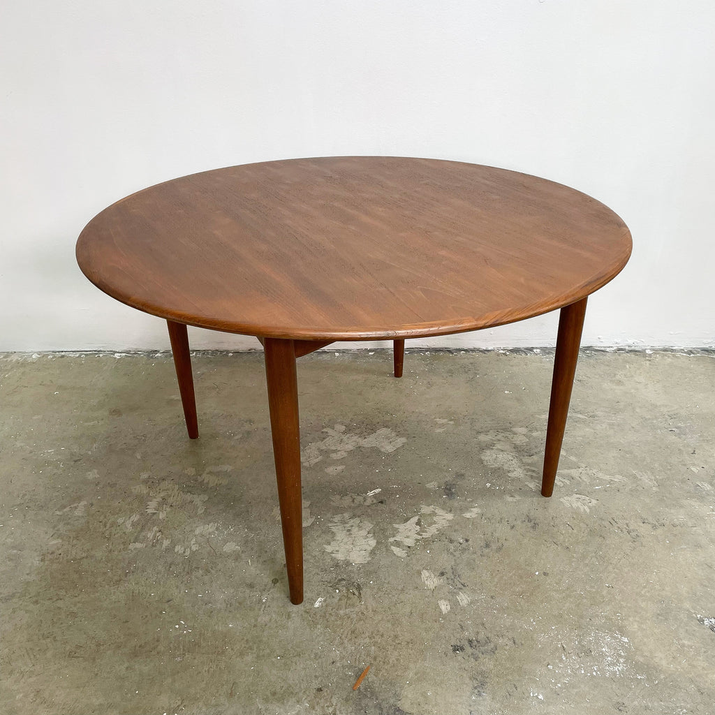 Parker Mid Century Round Dining Table