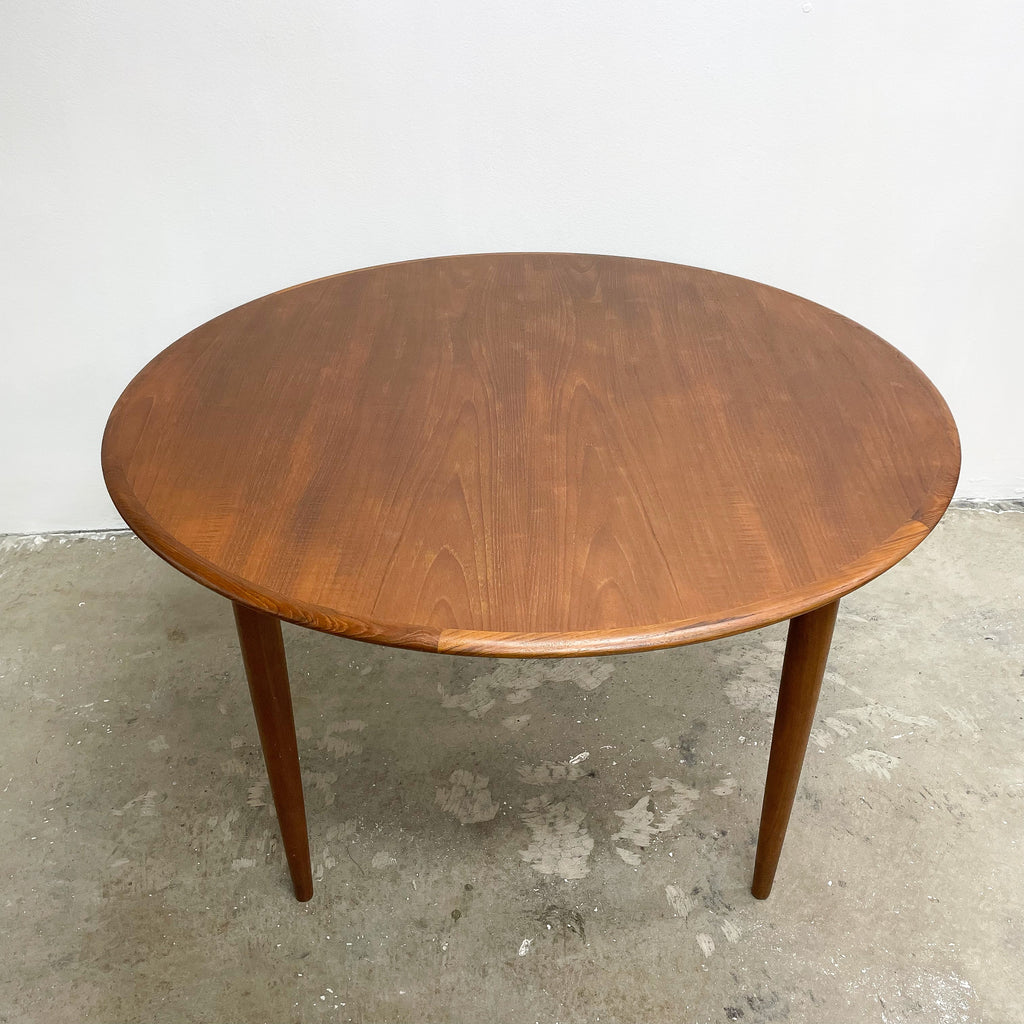 Parker Mid Century Round Dining Table
