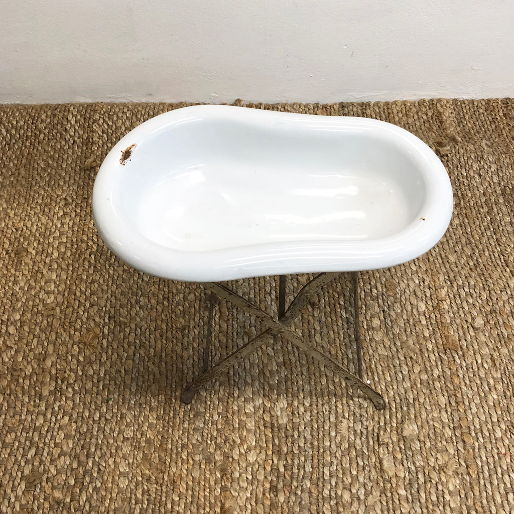 Vintage Enamelware Enamel Baby Bath w/Strand