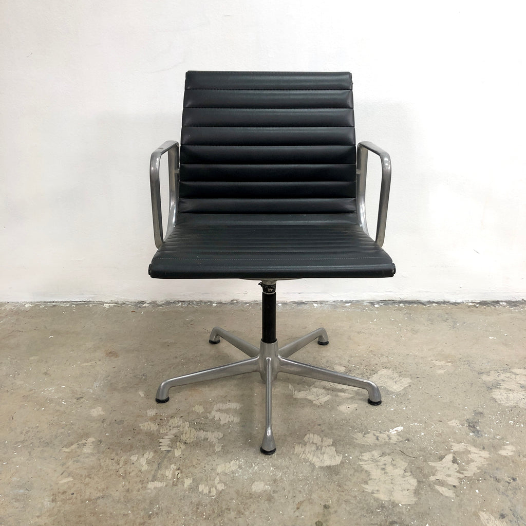 Genuine Eames Group Chair ICF Italy