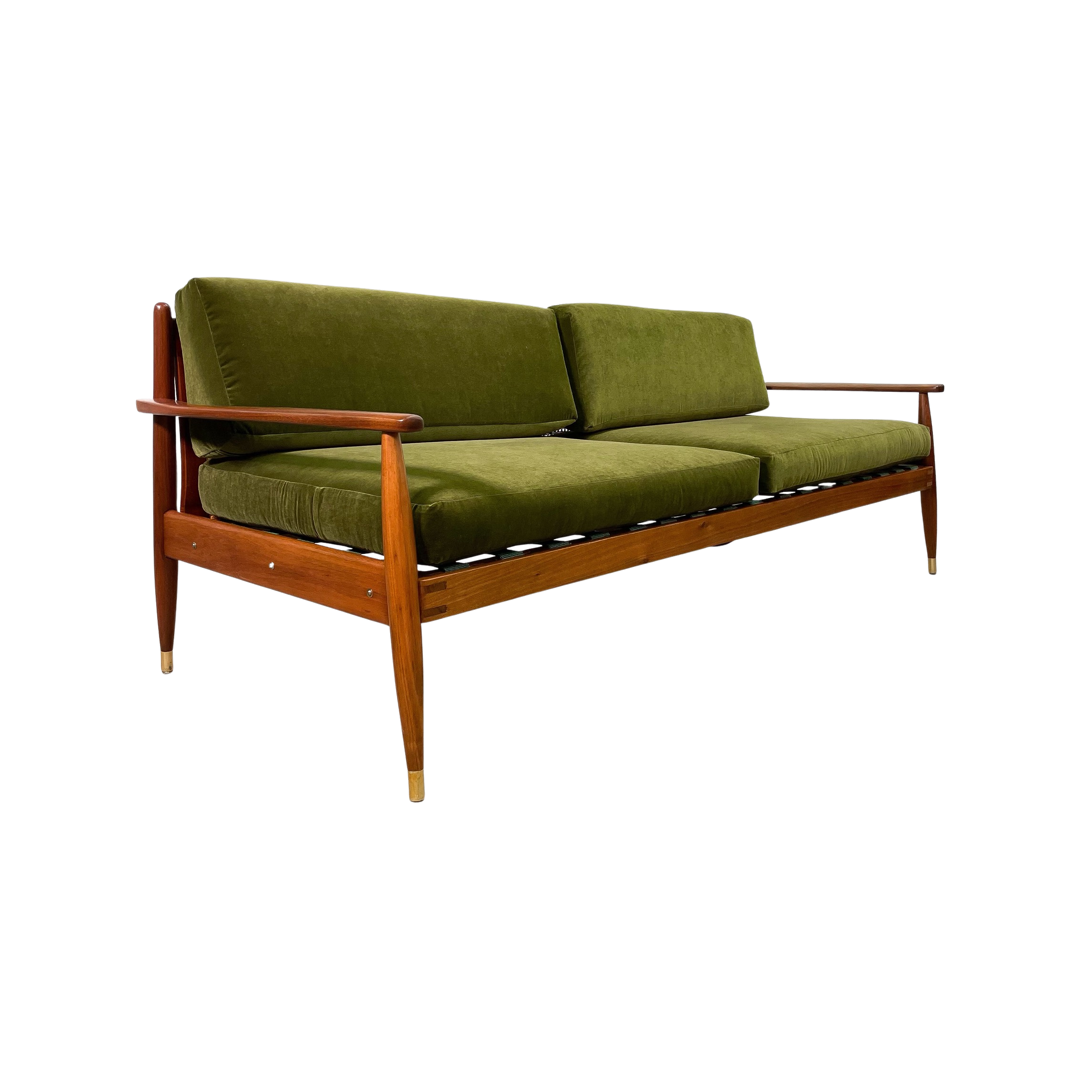 Parker Early 1960s Rattan Back Mid Century Restored Sofa – The Design Ark